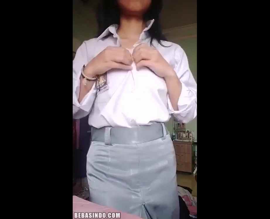 Bokep siswi SMA baru pulang sekolah